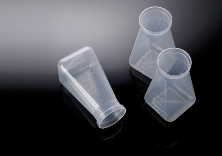 Autoclavable Bulk, Tray Packaged Drosophila Bottles with Molded Graduation